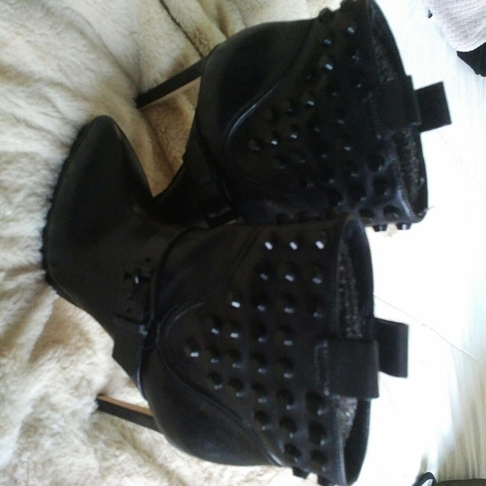 Michael kors short boots - Picture 2 of 4